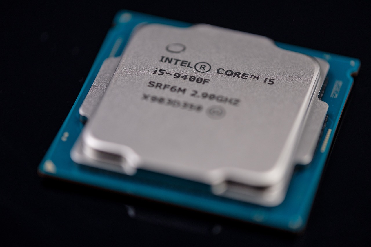 Understanding the Difference Between Intel and AMD Processors